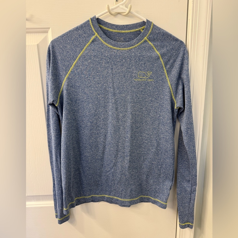 Vineyard Vines performance long sleeve blue whale logo shirt 16